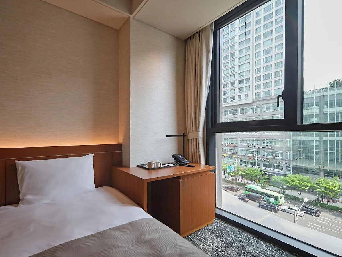 Roynet Hotel Seoul Mapo 4*,  韩国